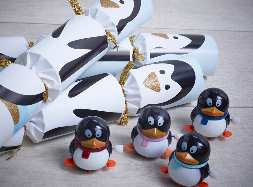 Set Of 6 Racing Snowman Christmas Crackers - 13 Inch, Includes Wind-Up Snowman Toys, Race Track, Hats & Jokes